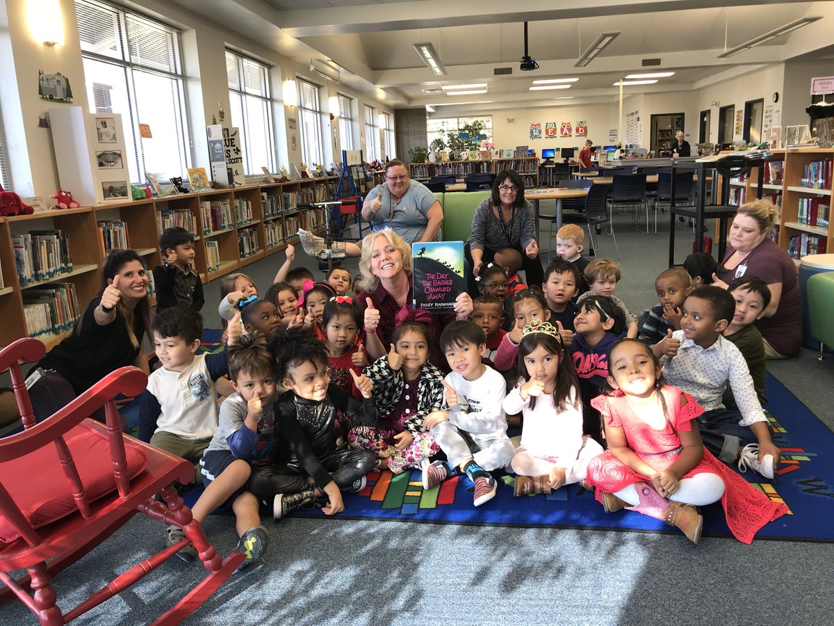 Linda_Gonzales's tweet photo. Something I enjoy doing at school?  Reading aloud an awesome book! #QualityTimeWithStudents #ThankfulAviator @AES_Aviators #GISDLibraries https://t.co/YCLaI5ILUS