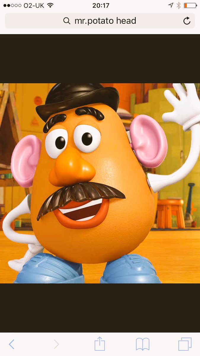 JfosterJoe's tweet photo. He doesn't look too bad in blue #bigfatsam https://t.co/rjBZe8Z9yT