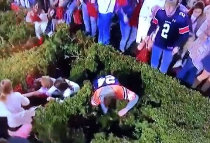 KyleBellflower's tweet photo. Only at auburn baby!! π #StuckAss https://t.co/mTBhVUN7RW