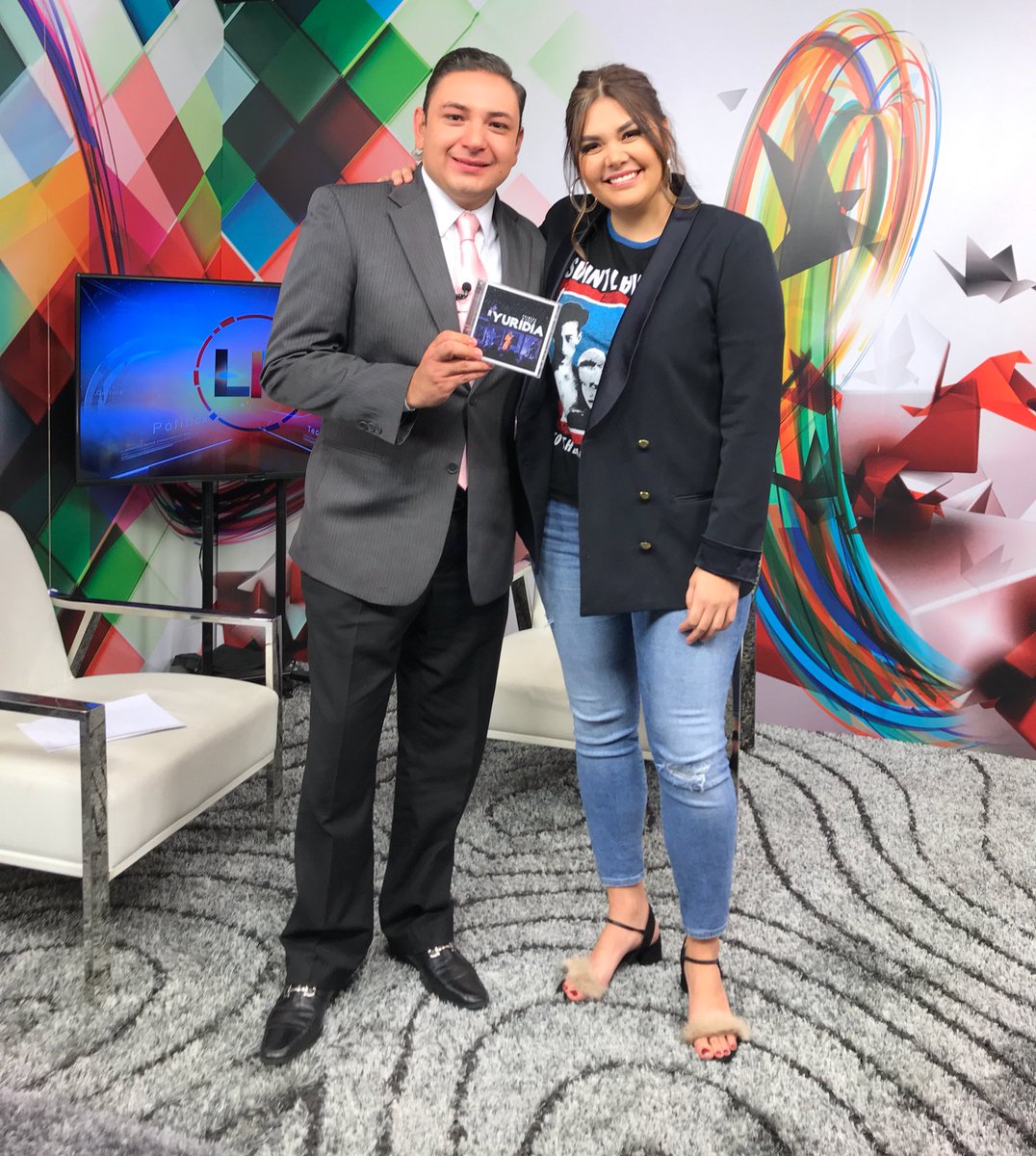 LNNoticiasMX's tweet photo. Un gusto haber tenido a @yuritaflowers en entrevista. Repeticiones 7PM y 11PM por @Mexico_Tv https://t.co/IxLdyhLRWE