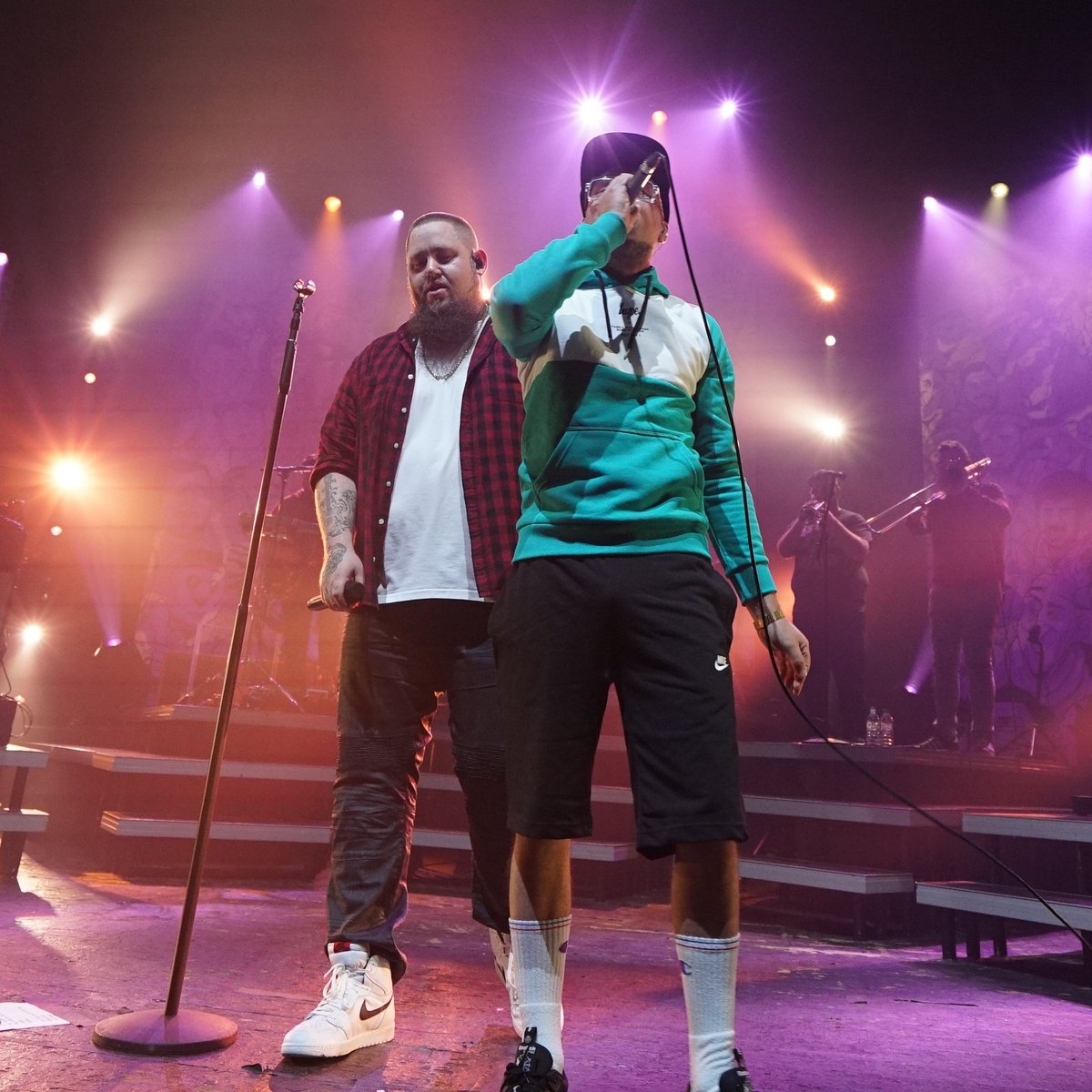 ThalesTheGreat's tweet photo. Shelling down @O2academybrix with @RagNBoneManUK was too much! #overprooftour @iamrationale bucket list moments right huur https://t.co/1SOZb6tPjN