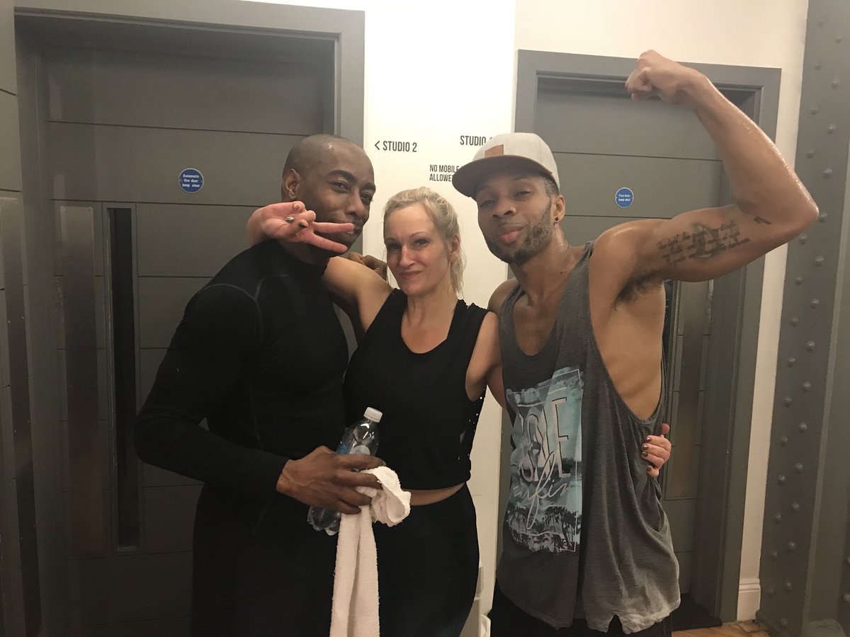 coco_boylovett's tweet image. BANGING 🤴🏽@Anthony_A_D @psyclelondon class with my boy @jamiepowellpt who thought it was a good idea to wear a thermal top 😳 #mannothot #BigShaq 😂