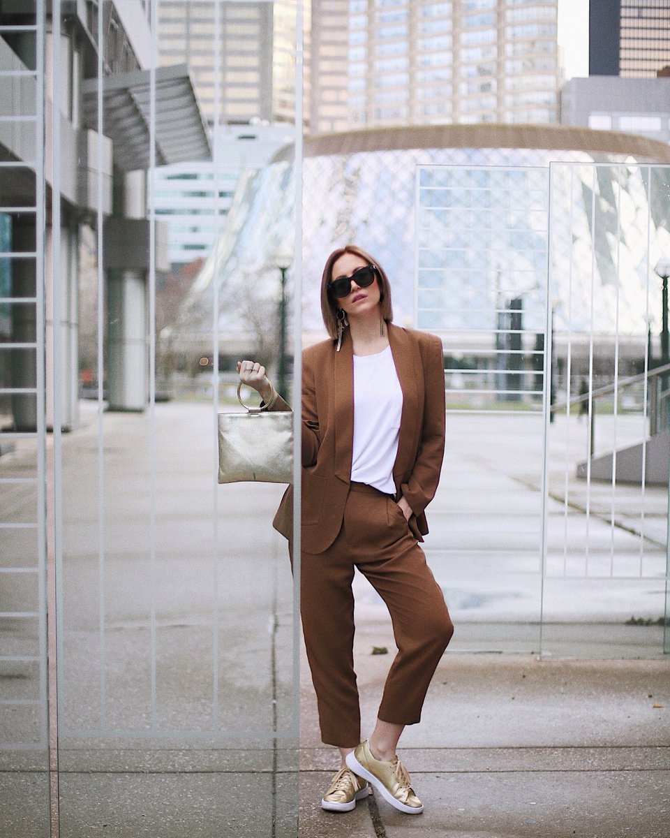 A Piece Of Elise On Twitter Twelve Perfect For Travel Wardrobe