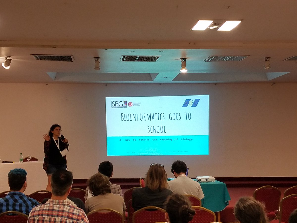 AlexanderMonzon's tweet photo. Ana Rueda presenting "Bionformatics goes to school" #CAB2C17 https://t.co/P3vtxSV2ZQ