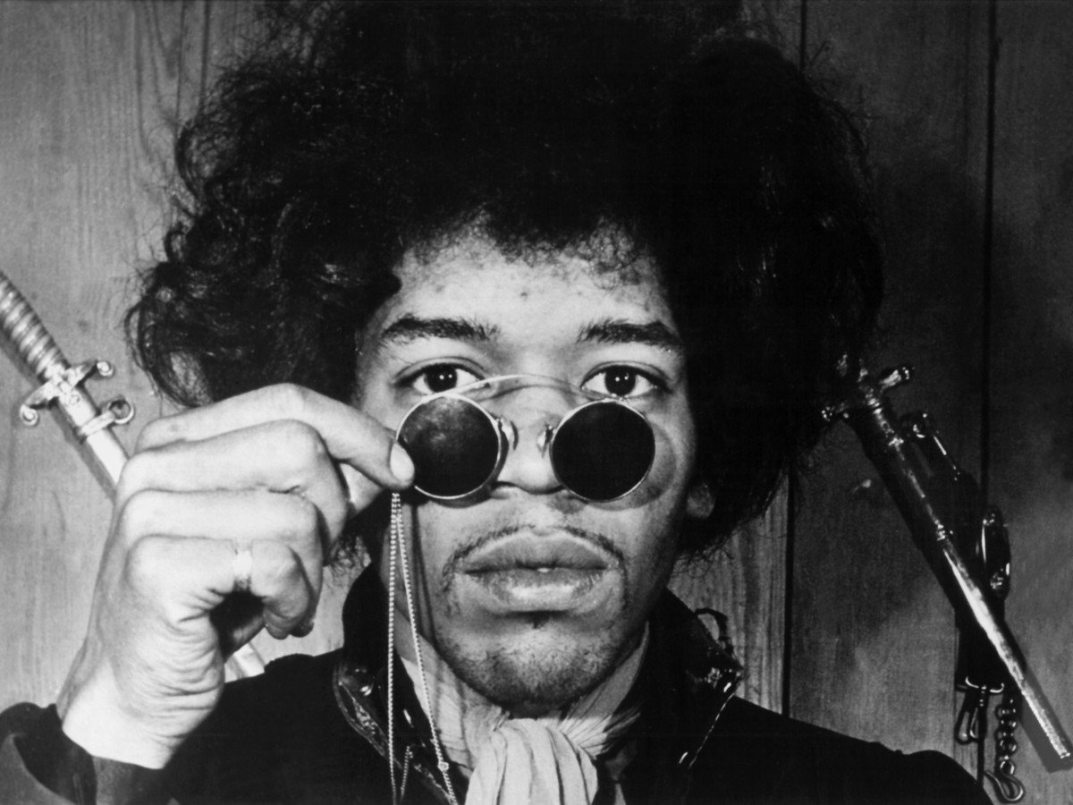 Happy birthday to the legendary Jimi Hendrix! Born 27 November 1942. 