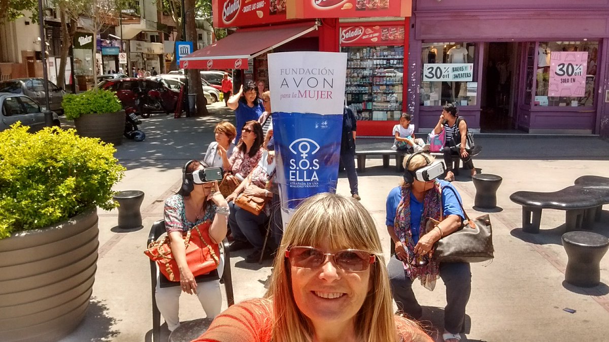 ManePenas's tweet photo. @DirecciondelaMujerSI - @casadelaMujerSI- Concentración de @FundacionAvon en #SanIsidro.
#SOSella: atrapada en una realidad violenta. https://t.co/gSq0h7ODJo