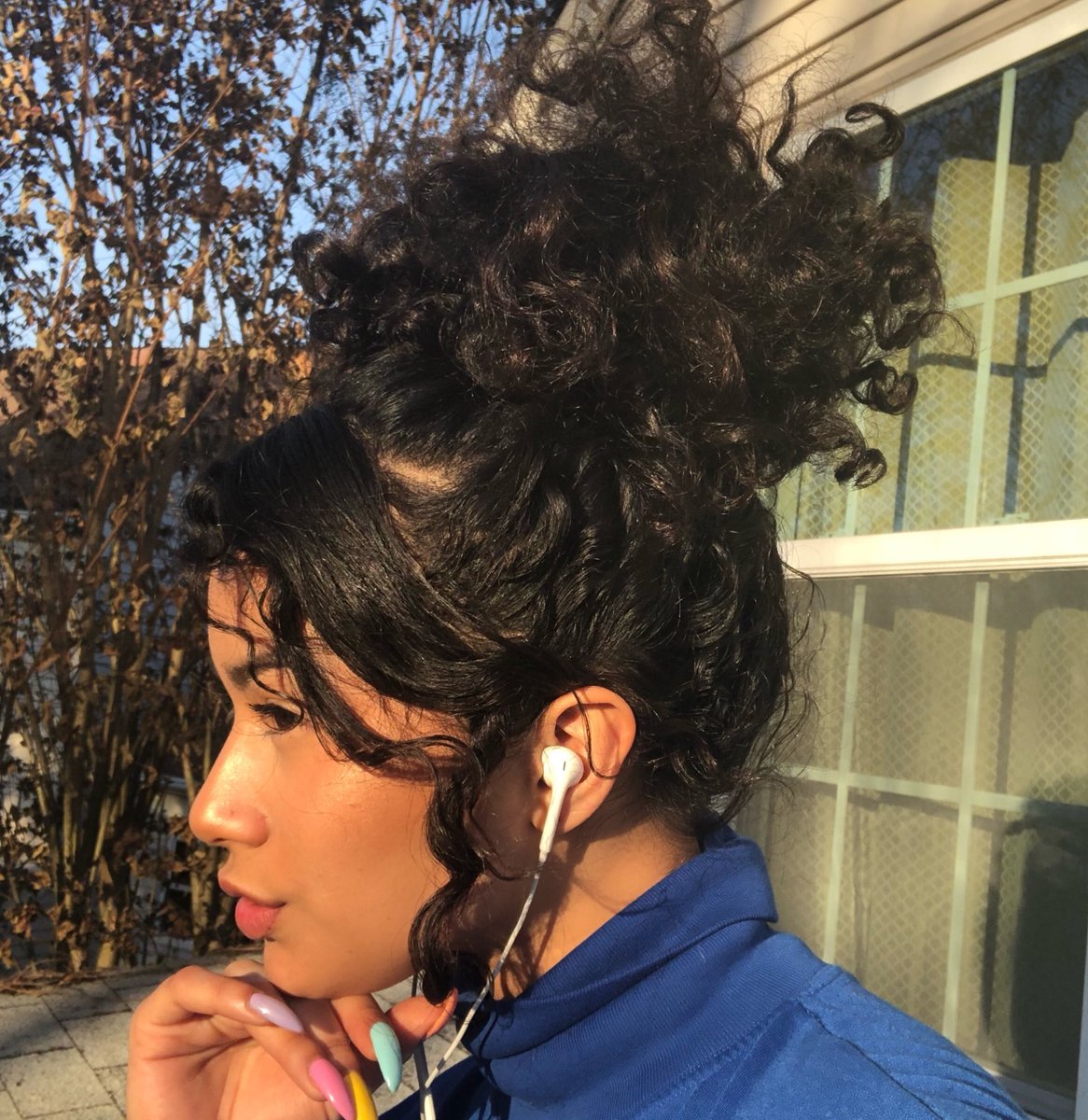 moonformation (@MoonFormation) on Twitter photo 28/12/2018 22:15:35 Gimme kiss Gimme kiss