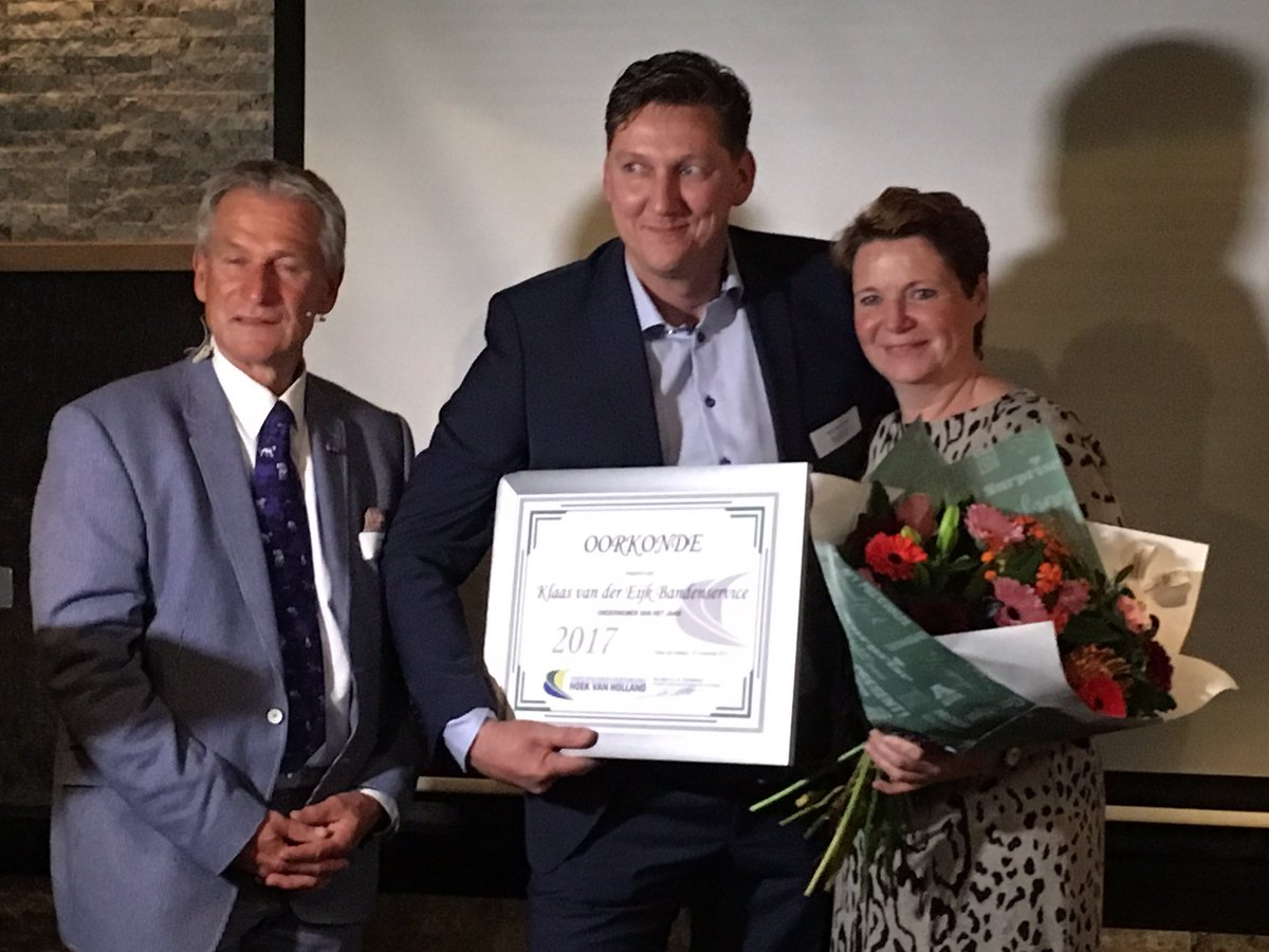 OV_HvH's tweet photo. Bandenservice Klaas van der Eijk wint Ondernemer van het jaar Hoek van Holland 2017 https://t.co/7V325IR3Ra