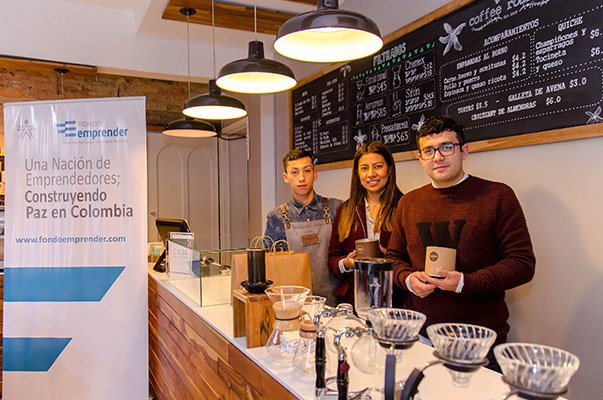 emprendecaldas's tweet photo. Accede a la bolsa de $19 mil millones que Fondo emprender del @SENAComunica tiene para ti, cierre de la convocatoria 15 de diciembre. ¡No la dejes pasar! #emprendecaldas https://t.co/u2Clqw2uvE https://t.co/O7PubSgYif