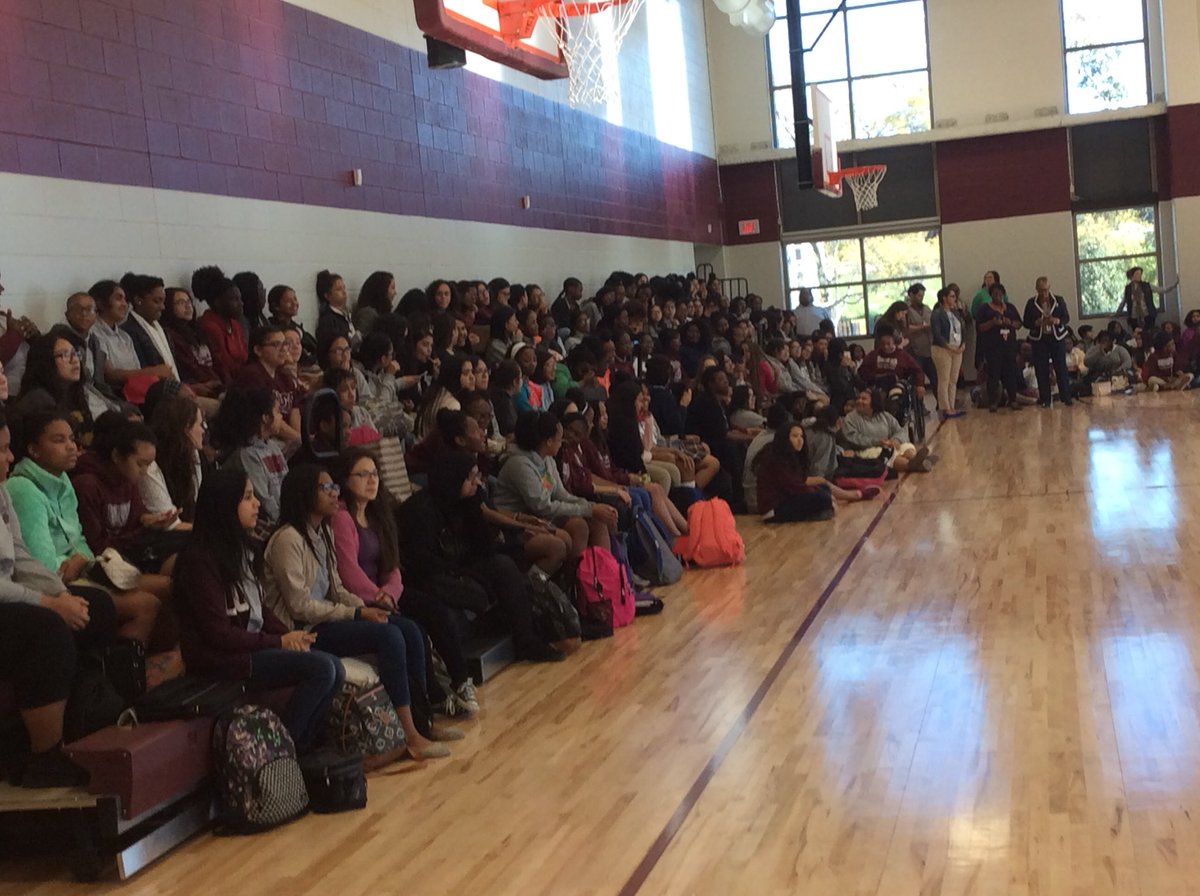 YWCPAHISD's tweet photo. #YWCPA is #CelebratingMonday with our girls. #HonorRoll #PerfectAttendance #Basketball #NESBE 👩🏽‍🎓👩🏼‍🏫👩🏻‍🔬👩🏽‍🎨⛹🏽‍♀️ https://t.co/oPCw86qPjR