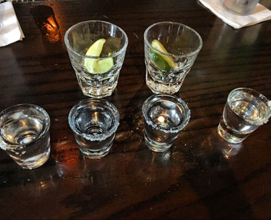 "1 tequila 2 tequila 3 tequila floor..." 📸: @exx.style