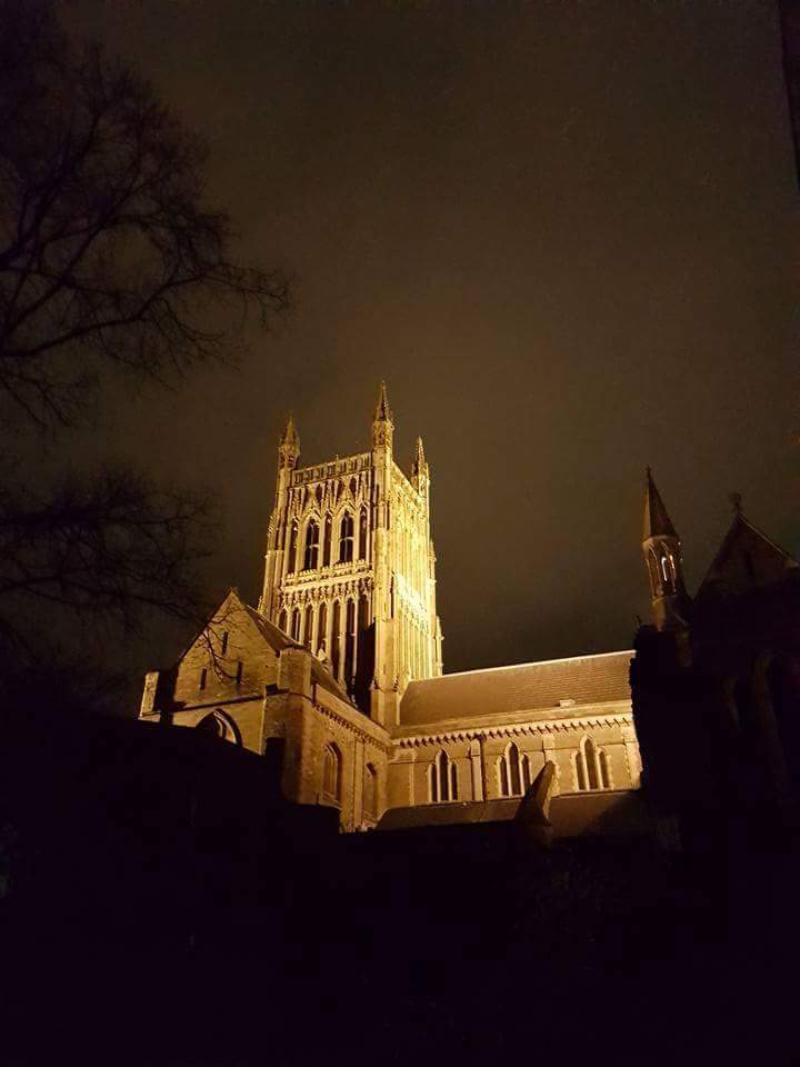 DiscoverhistPH's tweet photo. Walking Tours are filling our time at the moment.Lots of group bookings wanting to learn more about our home City-Worcester @worcesternews @bbchw @WorcesterTIC @VisitWorcs #BackingWorcester #CivilWarCity  @myworcester @WorcsNOW @worcslife #christmasinworcester #Christmas https://t.co/ePol0Dt1x8