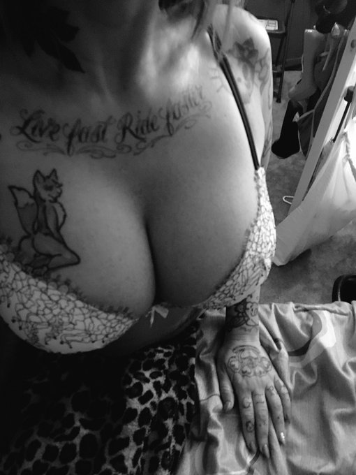 #bigboobs #tittyfuck #pornstar #pierced https://t.co/khGkazkM3X<a href="/tag/bigboobs"class="tags">#bigboobs</a><a href="/tag/tittyfuck"class="tags">#tittyfuck</a><a href="/tag/pornstar"class="tags">#pornstar</a><a href="/tag/pierced"class="tags">#pierced</a>