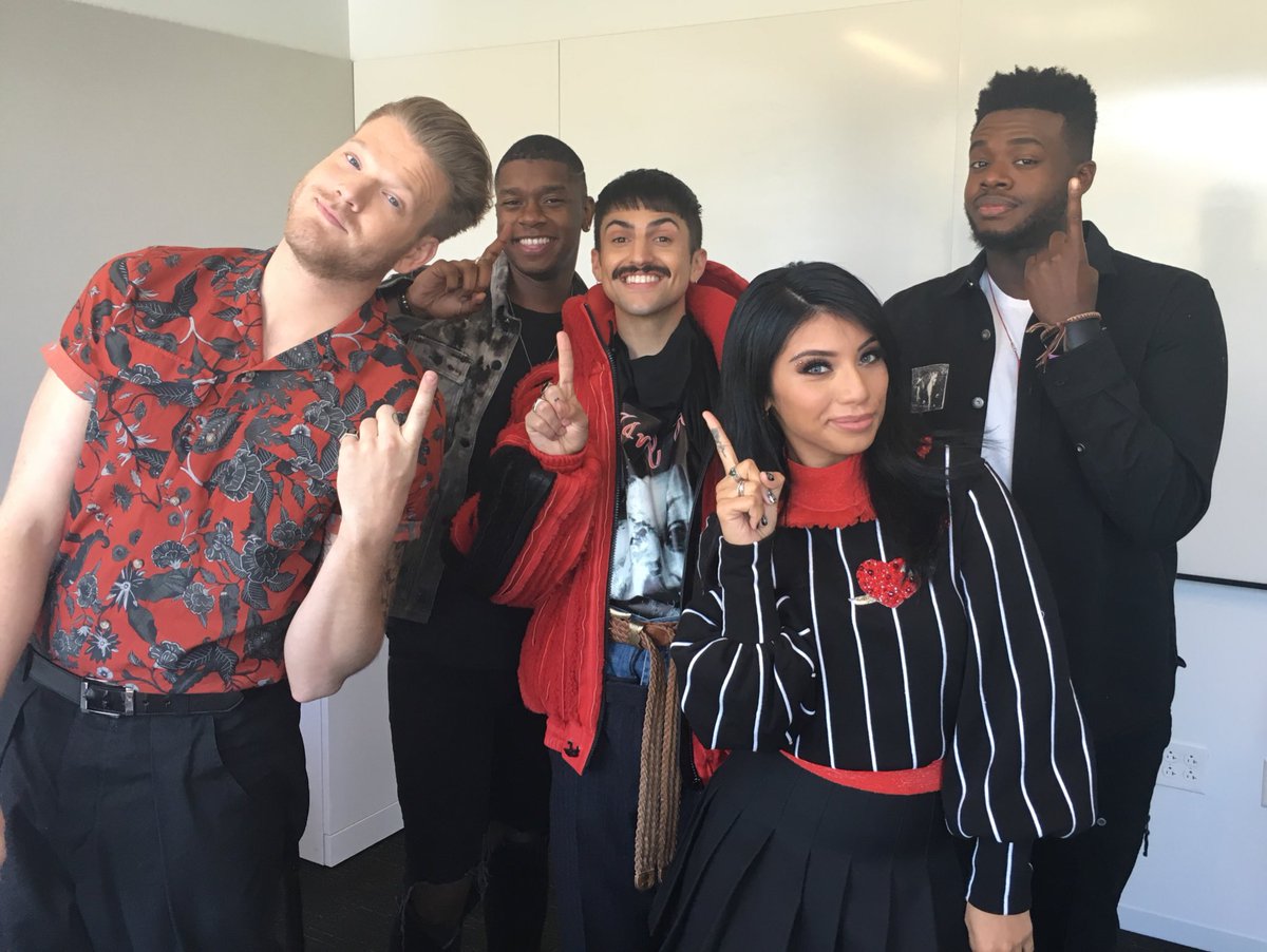 Pentatonix On Twitter One More Hour Until Averypentatonixchristmas