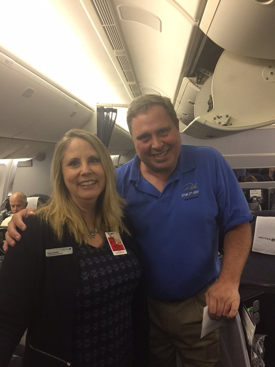 UAPolly1986's tweet photo. #millionmiler United appreciates our customers. @weareunited #beingUnited https://t.co/5j7GXFmUmz