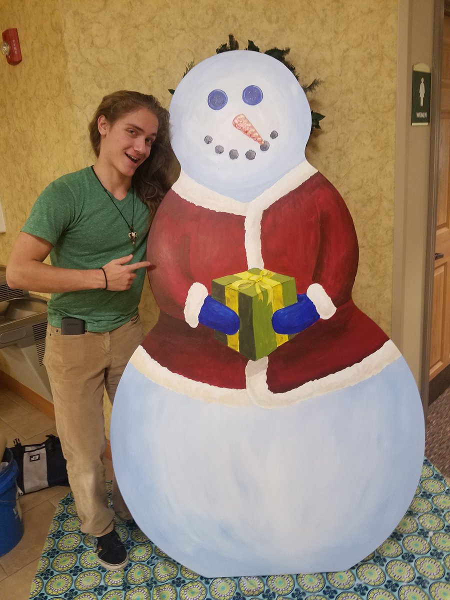 SagesArt's tweet photo. Proud of Art Club members Drew &amp; Westin for spreading festive cheer and sharing their talents with the residents of Maple Point this evening. https://t.co/ESvMsaCScJ