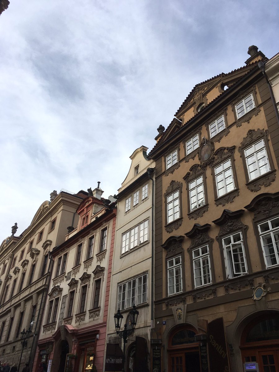 becs428's tweet photo. Fui a Prague la semana pasada, donde el autor Franz Kafka nació #literatura301 https://t.co/m6Fxs0LNrg
