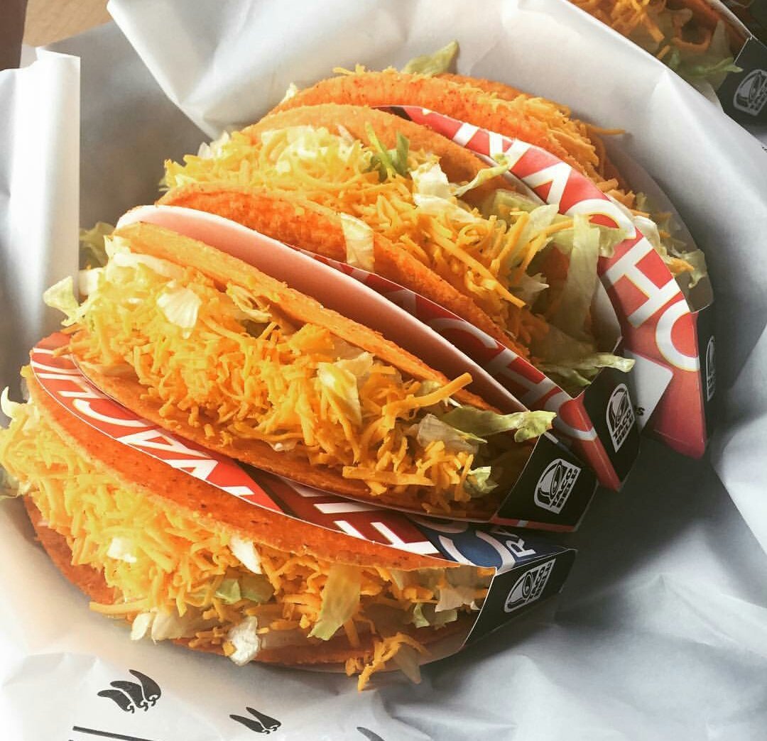 Fergicienta's tweet photo. Mañana me iré a comer #DoritosLocosTacos gracias a @TacoBell_Col con:

@EstherRamos13
@Sr_Osoriio 
@Daniel_McDean
@Briesgamb 
@NanyMartinis 

¡Felicidades! Por favor enviarme su nombre completo y cc por interno :) https://t.co/PbSWtBq6jh
