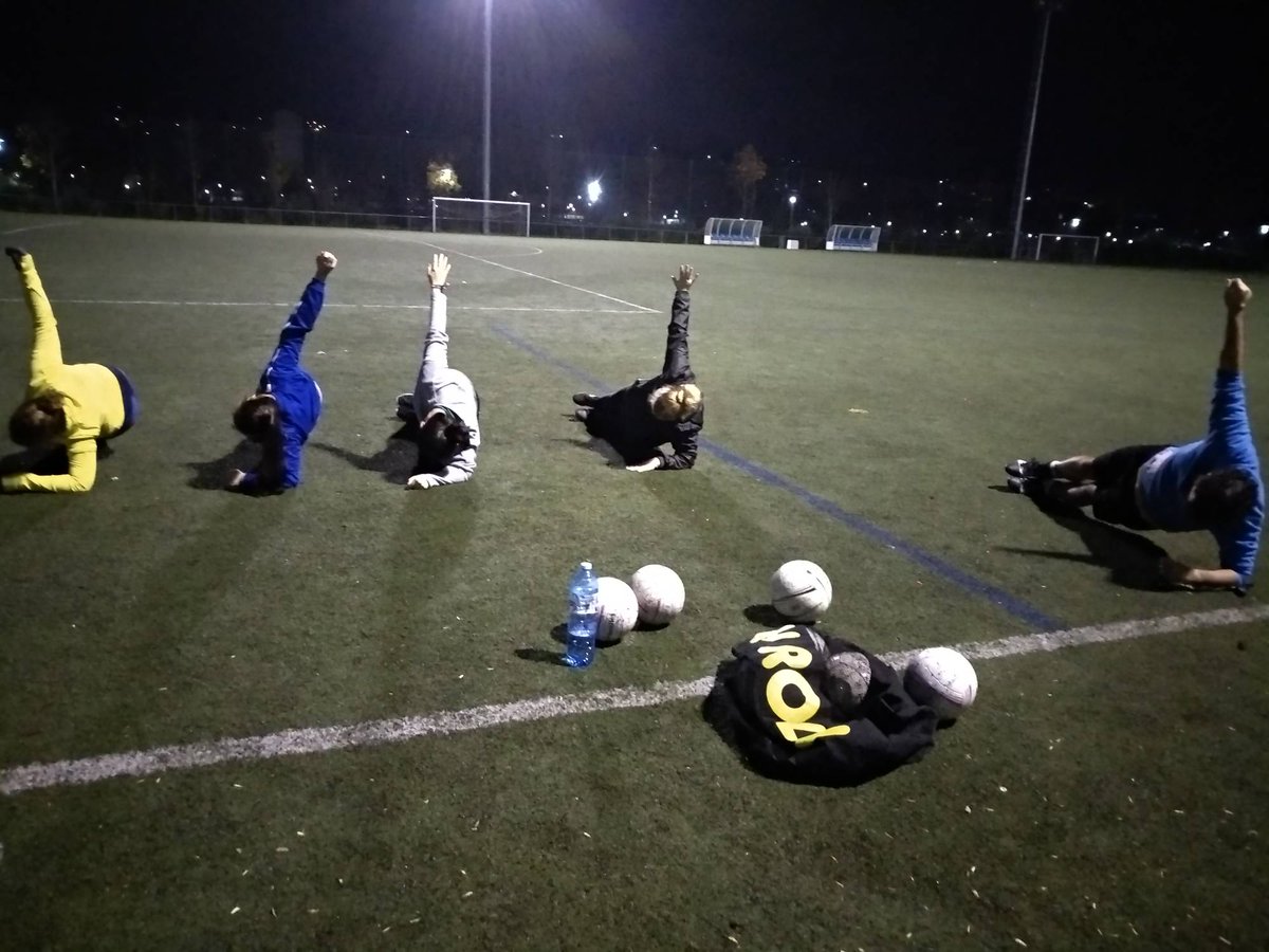 Adestramento cara o partido do Domingo fronte as rapazas de Keltoi.

Lume