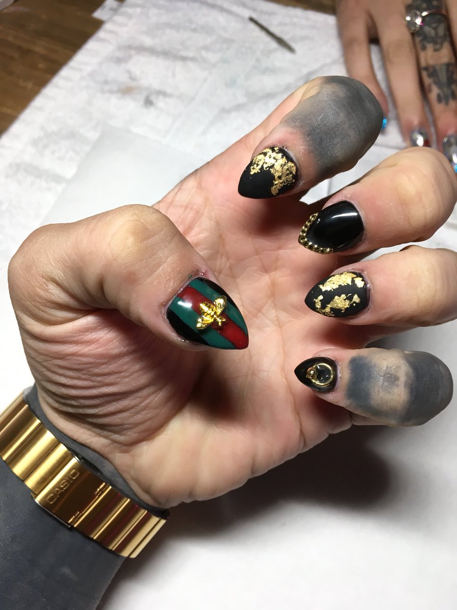 Scotchy_'s tweet image. Boo did my nails