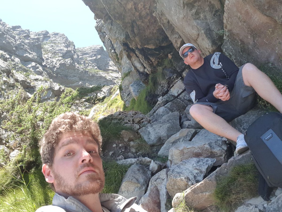 AJDiss's tweet photo. Climbing the Mountain. https://t.co/Leh8wMCFrz