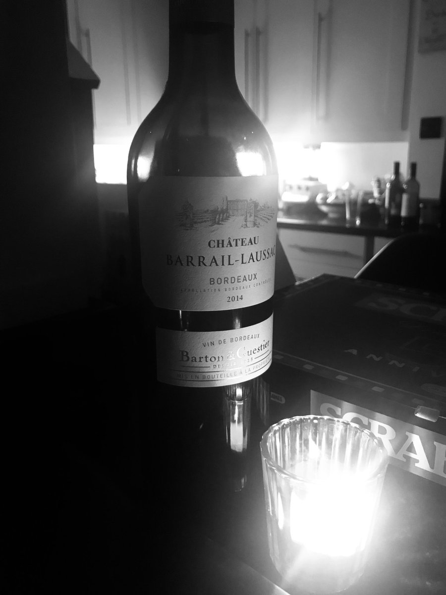 jamesatedenwine's tweet photo. Listening to @PeterBence on a Monday https://t.co/4vxi2Lc2ZV