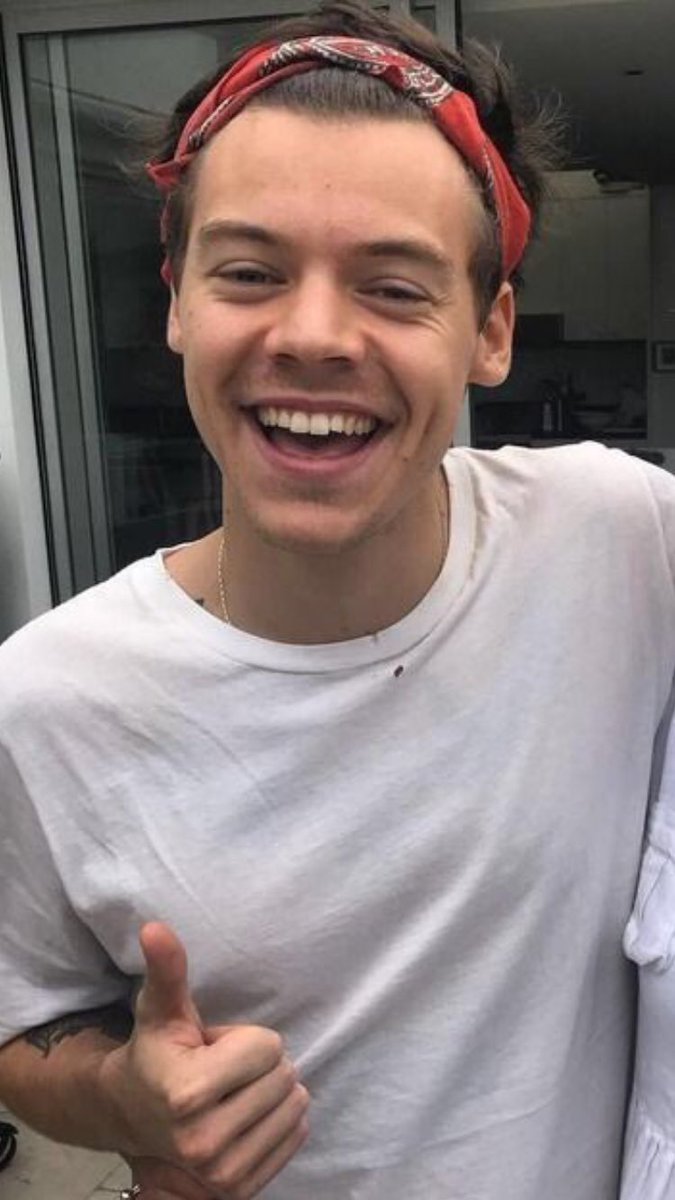 _HeyAngel__'s tweet photo. Oggi questo angelo ci regala questo suo splendido sorriso 😍

#ARIASHARRYSTYLES https://t.co/KyfnRLF6t5