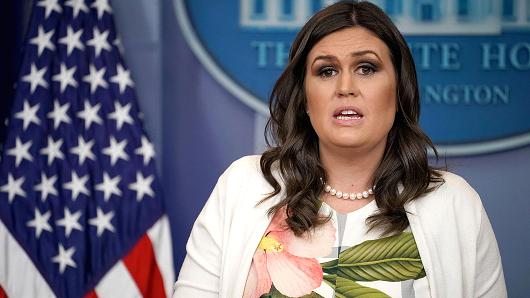 Independent's tweet photo. The White House is insisting 'Pocahontas' isn't a racial slur after Trump used it in front of Native Americans https://t.co/Q5N4Sl2zIj https://t.co/Nl2ImpJRsD