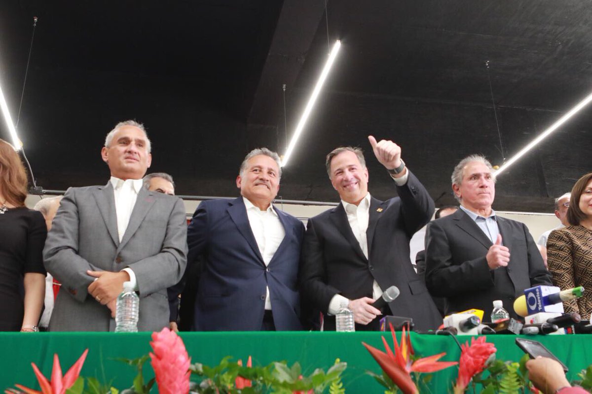 Las mejores ideas y los mejores proyectos son los que vamos a llevar juntos con <a href="/JoseAMeadeK/">José Antonio Meade🇲🇽</a> #CNOPConMeade