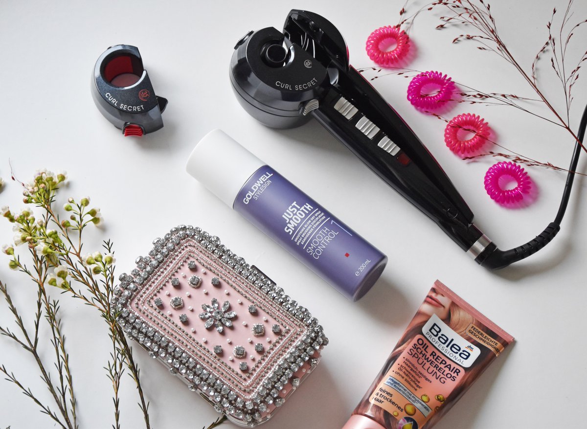 thechicadvocate's tweet photo. Werbung / Ad: Heute möchte ich euch meine Lieblingsprodukte in Sachen #Haarpflege und Tools dieses Monats vorstellen. Mit dabei sind eine Pflegespülung, eine Stylinglotion und ein #Stylingtool. @GER_Blogger_RT #balea #haare #beauty #beautyblog
https://t.co/m5d3Se84f6 https://t.co/sQxBHmDBD8