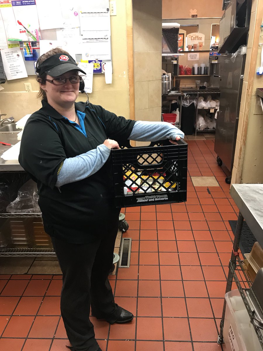 CGDQUEEN's tweet photo. employee of the week goes to.....Ruth Eidson! (She’s 4’11)
“Can you reach that for me” https://t.co/xskytCmai5