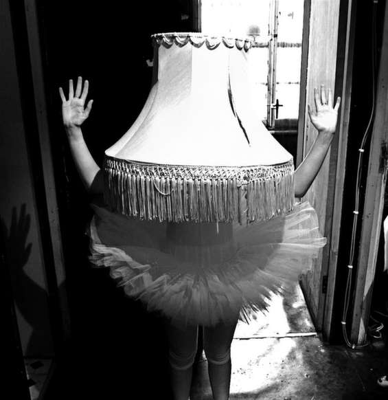 danielamacorin's tweet photo. Smokey rooms, minds out of tune.
Lights go down on the time spent with you.
Time moves into place, my memories fade,
Is #AllICanSee so true?
You treat me like a fool.
-PH Out of Tune, Helen Warner- https://t.co/uLix6T8JuF