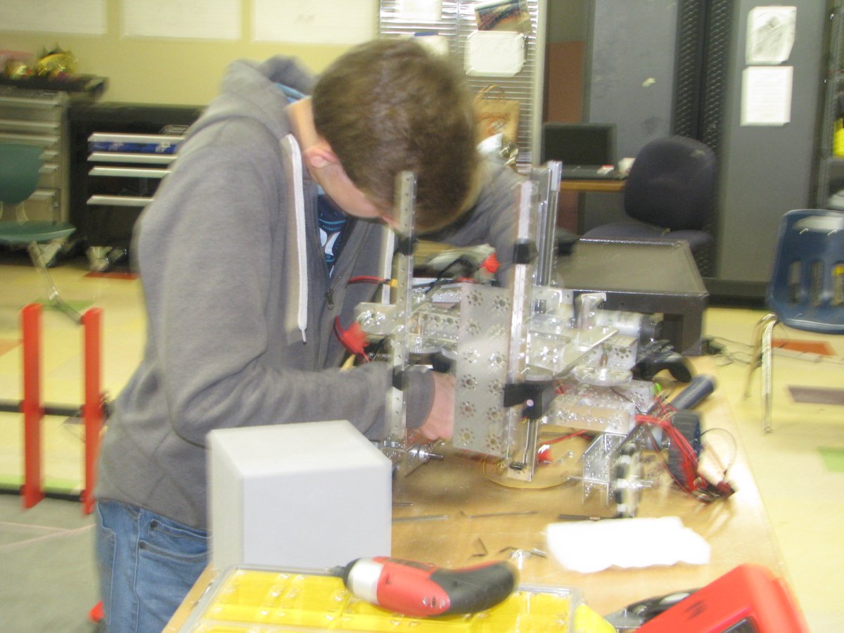 RoboRoyalty4155's tweet photo. tinkers at work https://t.co/PUcXtamITa