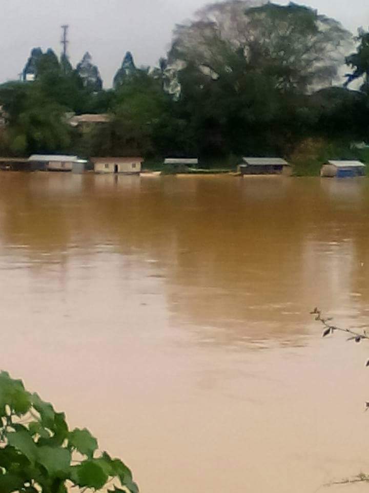 Era Twitterissa Terkini Banjir Di Kelantan Dan Terengganu Semakin Buruk Di Kelantan Jumlah Penduduk Yang Dipindahkan Meningkat Kepada Lebih 1 700 Orang Dan Di Terengganu Melibatkan Hampir 900 Mangsa Dan 32 Pusat Pemindahan