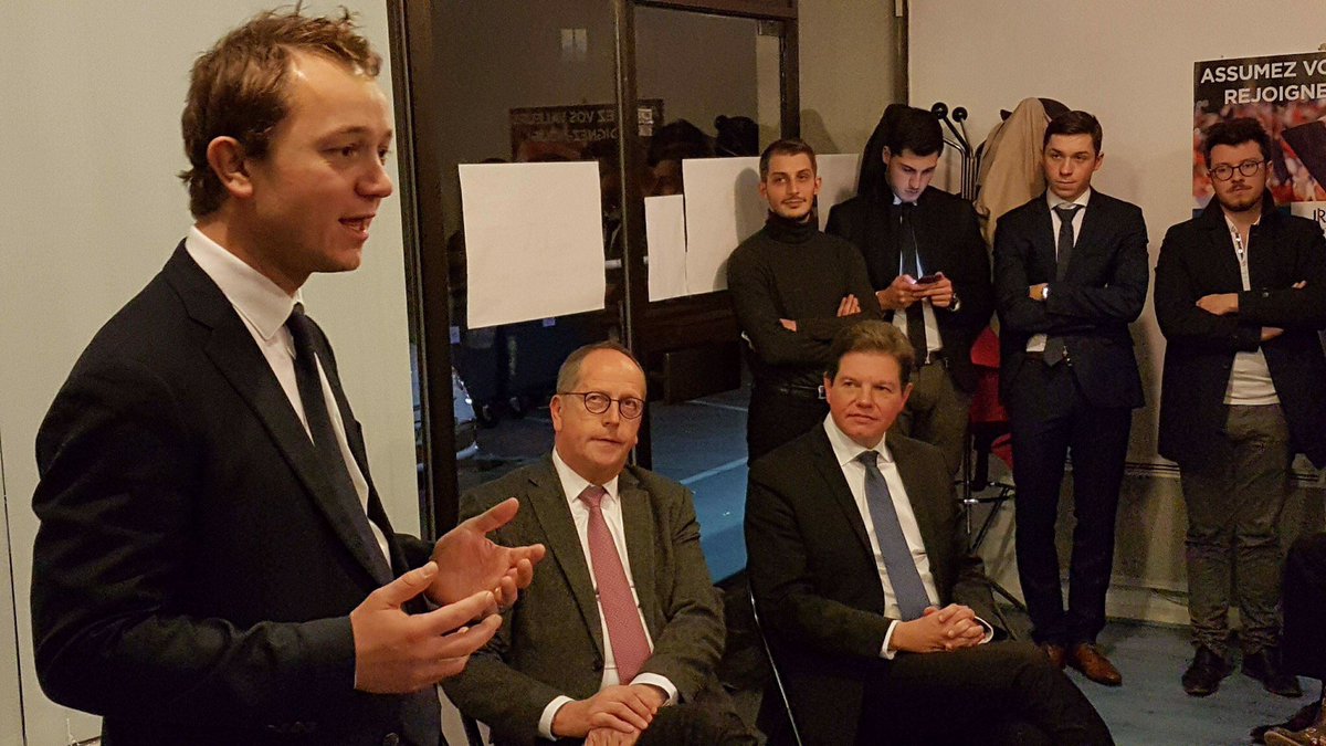 MaeldeCalan's tweet photo. Fin de la tournée en Bourgogne &amp; Franche-Comté à #Dijon avec les militants @lesRepublicains de Côte-d’Or. Merci à @lbourguignat et Remi Delatte pour votre accueil ! https://t.co/3DWqQl3dLx