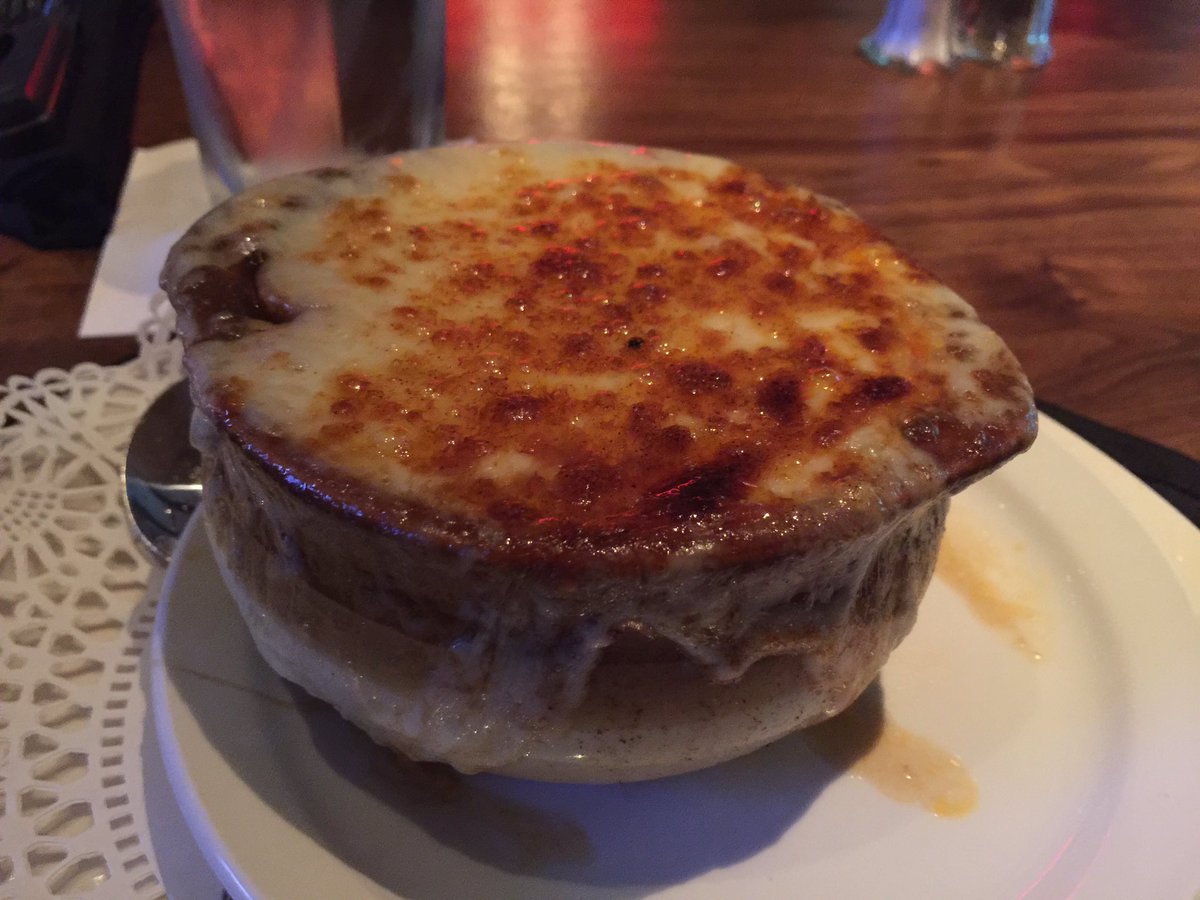 UstayHungry's tweet photo. Hit the spot.... #runyons https://t.co/CL9WEkPY7v