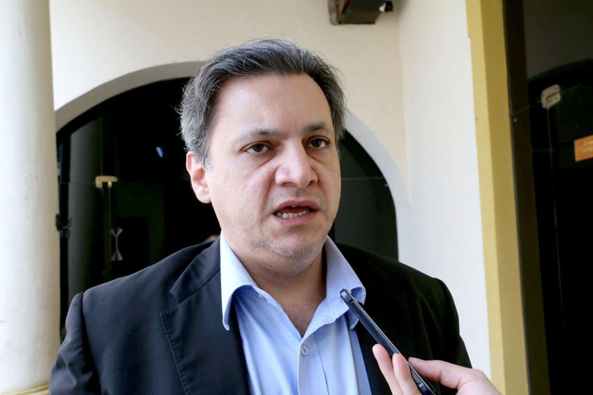 gustavo_RRR's tweet photo. El Dip. @HugoRubinPy habla de Proyecto que busca implementar cuidados alternativos a niños y adolescentes
https://t.co/nL5EG6ntam https://t.co/lzbKsYwjDi
@DiputadosPy