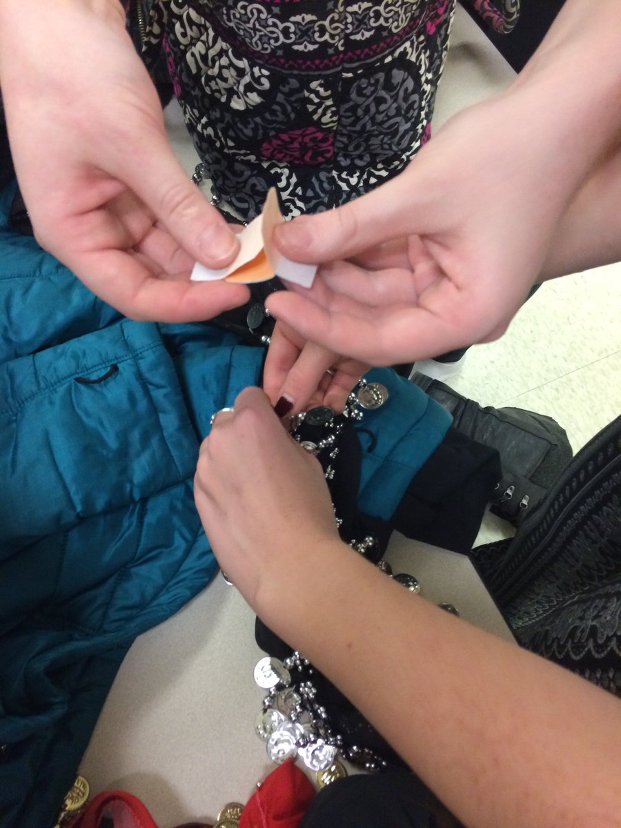GVSUbelly's tweet photo. major trauma during practice today 😢 #bellydance #brokenbelt https://t.co/OD90wOmomw