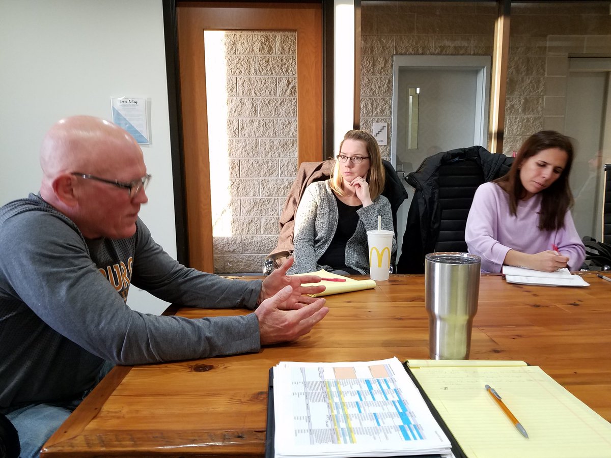 CF_CAPS's tweet photo. Thank u @CoachMilboy for working with @CF_CAPS on how to help our associates think at a higher level!
#PassionPurposeProductivity
#DoItAnyway
#SuccessVideos https://t.co/BbitPvJbc0