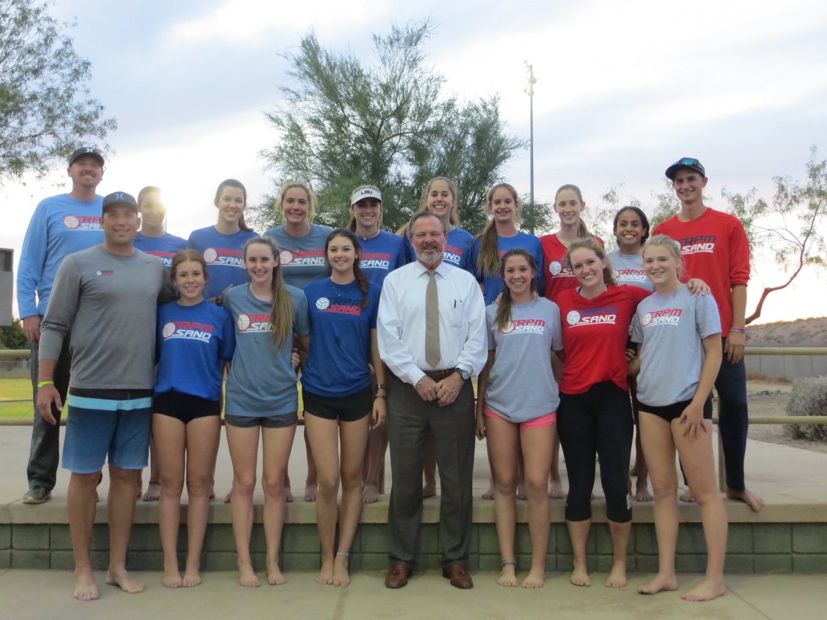 Awesome to see Scottsdale @MayorJimLane stop by practice today at #RPMsand!! 👨‍🚒🏐👮‍♀️