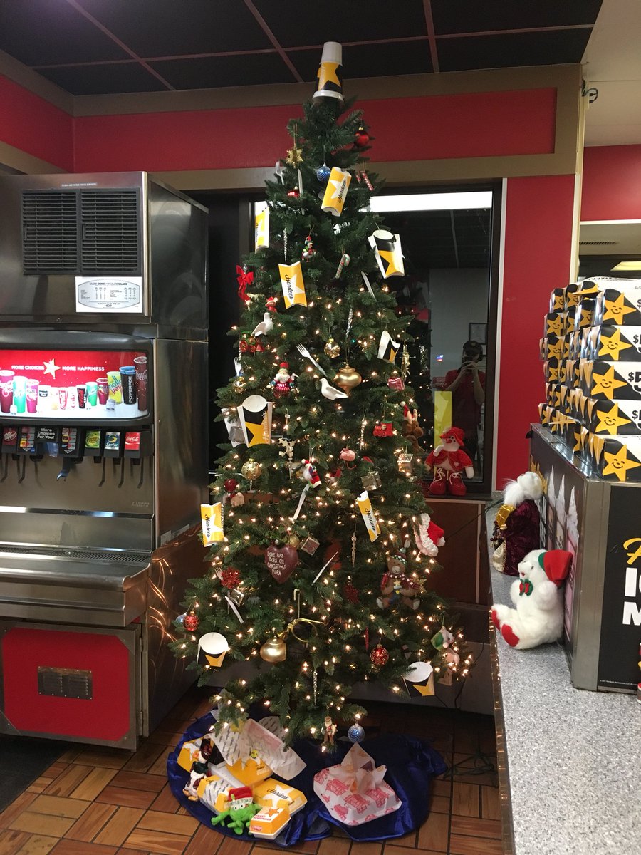 RinDelinder's tweet photo. This is how we do Christmas @Hardees 🎄☃️❄️ https://t.co/2JJqIn94gr