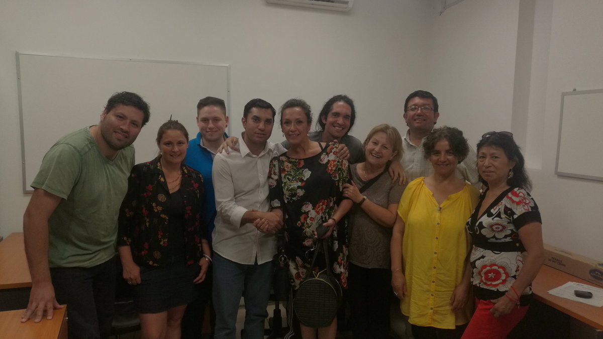 LuisJara_C's tweet photo. Con mas convición que nunca vemos la misma necesidad de levantar las banderas de lucha  que @marcoporchile impulso desde el 2009.
Junto a la Diputada @mariseka dando la bienvenida a nuevos militantes a @LosPROgresistas https://t.co/9K9rz0R0eV
