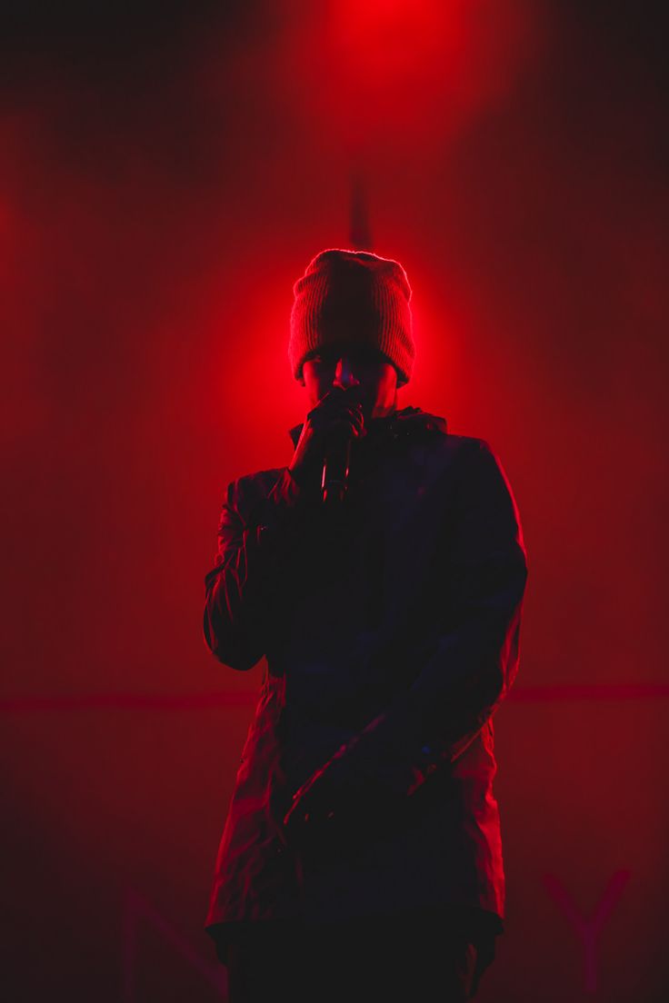 Yᴏᴜ ᴀʟʟ ʜᴀᴠᴇ ɢᴜɴs
ᴀɴᴅ ʏᴏᴜ ɴᴇᴠᴇʀ ᴘᴜᴛ ᴛʜᴇ sᴀғᴇᴛʏ ᴏɴ
❀✧♬