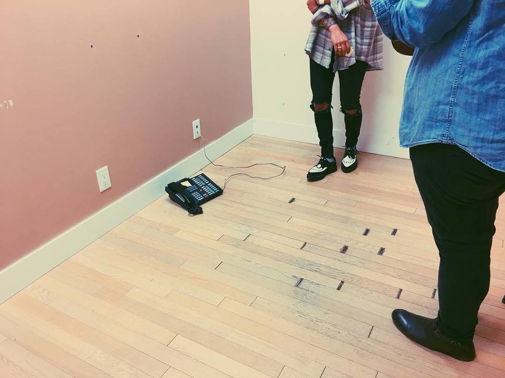 playing an acoustic show this sunday for <a href="/bigbrothersyvr/">Big Brothers Vancouver</a> clothing drive. donate your old clothes and hear some new songs, maybe even a holiday jam... tickets in bio.