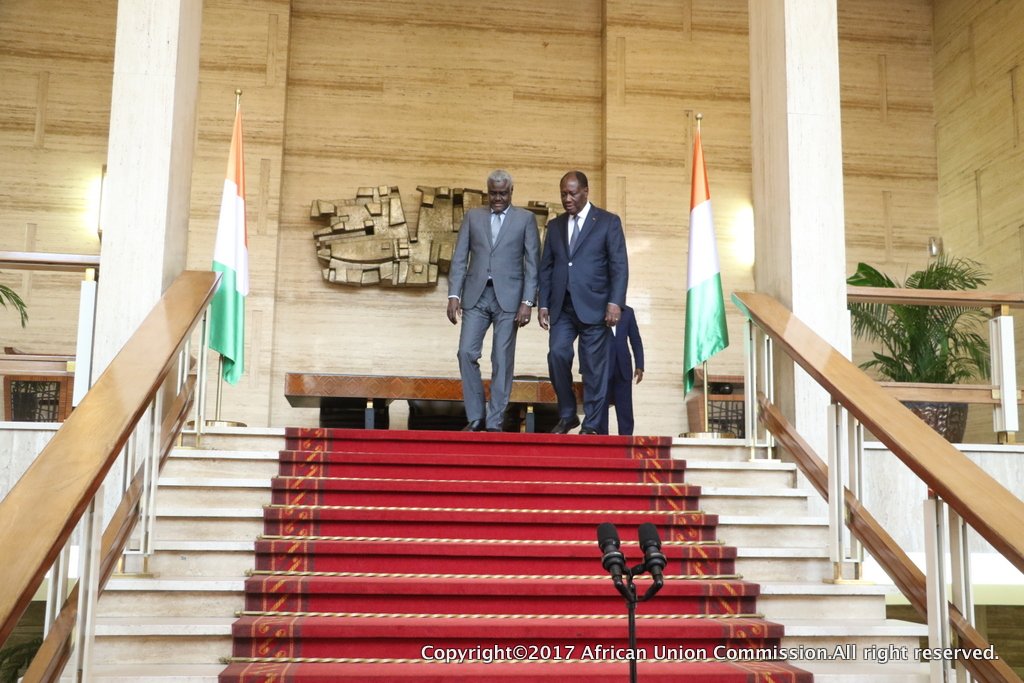 AUC_MoussaFaki's tweet photo. Held talks with President Outtara @adosolutions upon my arrival in #Abidjan ahead of #AUEUSummit2017 to discuss last-minute preparations and other issues related to the future of the  #AUEU partnership. Two continents. One future. https://t.co/IJZt7aBBbq