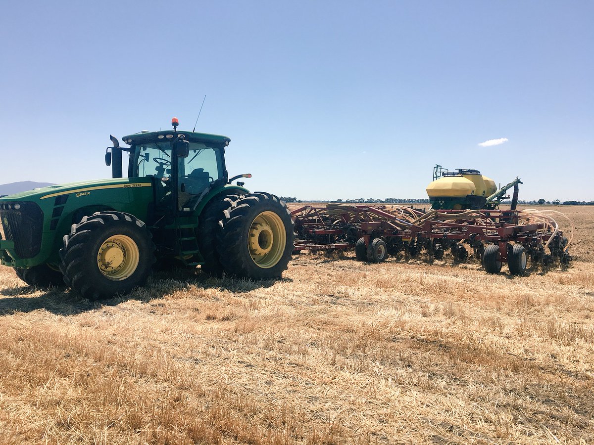 Tony__Brady's tweet photo. @2Stacky @amandajanebrady Would hav made a lively October.
Trying hard to scare this rain off!
#970CL Winter Canola going in on Oaten Hay stubble baled Thursday Night. And handling the trash better than feared. https://t.co/iY9dcywCH7