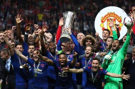 PsvEbl's tweet photo. Manchester United pode levantar mais um título amanhã. https://t.co/4yJ9zQJRhH