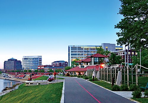 Thank you <a href="/EvansvilleINGov/">City of Evansville</a> City Council,  <a href="/MayorWinnecke/">Mayor Lloyd Winnecke</a> &amp; Josh Armstrong for your leadership in adopting an Economic Improvement District to ensure a bright future for our downtown @EvansvilleDT