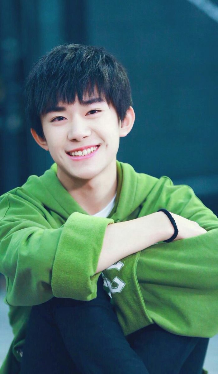 TFBOYS_INA's tweet photo. #易烊千玺1128十七岁生日快乐 Selamat Ulang Tahun ! 🎉🎂 https://t.co/5X8gxNGqPk