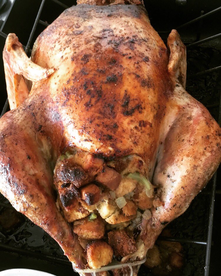 jesaglialoro's tweet photo. thanksgiving delayed meal! beautifully browned turkey π¦π¦π¦ #thanksgiving #chefjes #grandmasstuffing #grandmasrecipe #cookinginthesouth https://t.co/rjFyrOVRGI